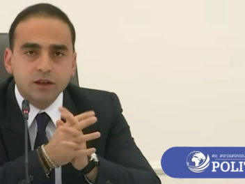 Իրար «կռիլո» քսած երկու մեքենան կարող է 2 կմ-...