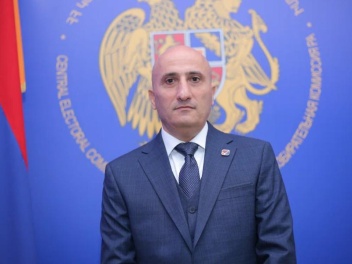 ԿԸՀ նախագահը ստե՞լ է. ՔԿ-ում անտեղյակ են ԿԸՀ...