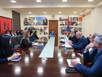 ԿԳՄՍ նախարարությունում քննարկվել են դպրոցների...