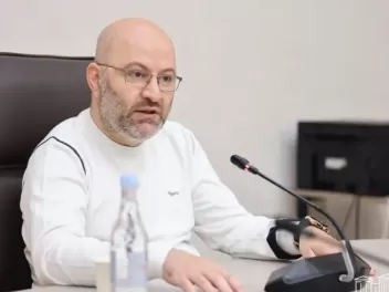 Դավիթ Առուշանյանին «մատաղ կանե՞ն»․ «Հրապարակ»