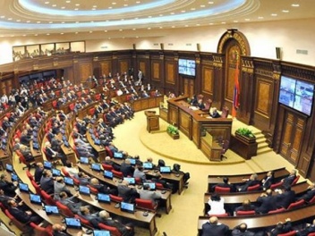 Կառավարությունը ԱԺ-ում երկուշաբթի արտահերթ նիստ է հրավիրել. ինչ են քննարկելու․ «Ժողովուրդ»