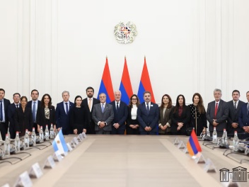 Խորհրդարան է այցելել Արգենտինայի խորհրդարանակ...