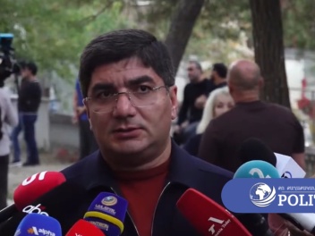 Ռոբերտ Քոչարյանին կալանքի տակ են պահում քաղաք...