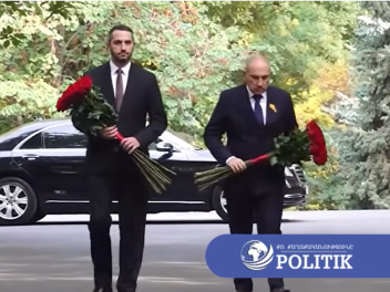 Փաշինյանը Ռուբինյանի հետ ծաղիկներ խոնարհեց Հո...