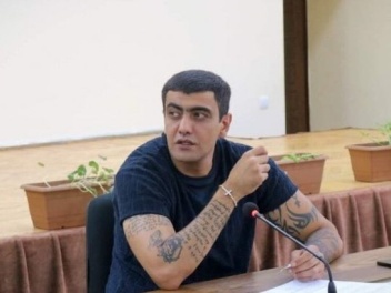Ըմբոստ «պայքարող տղու» կերպարից մինչև իշխանական հովանոց. Առուշ Առուշանյանի քաղաքական փոշիացումն ու Գորիսի արձագանքը. «Փաստ»