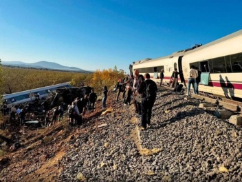 Իսպանիայում գնացքների բախման հետևանքով զոհերի...