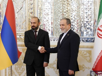 Միրզոյանն ու Արաղչին հեռախոսազրույց են ունեցե...
