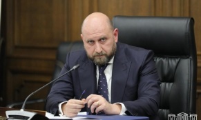 Կփոխվի արդյոք 10 հազարանոց թղթադրամի դիզայնը․ ԿԲ նախագահի մեկնաբանությունը