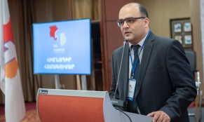 Սա նույնիսկ կոնֆետ չէ, որով փորձում են գայթակղել Հայաստանին․ սա դառը հաբ է․ Վահե Դավթյան
