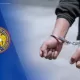 Հայհոյել է, շիշ է նետել, կոտրել է մեքենայի ապակին, պատուհանից դիմել է փախուստի. քրեական վարույթի նախաքննությունն ավարտվել է